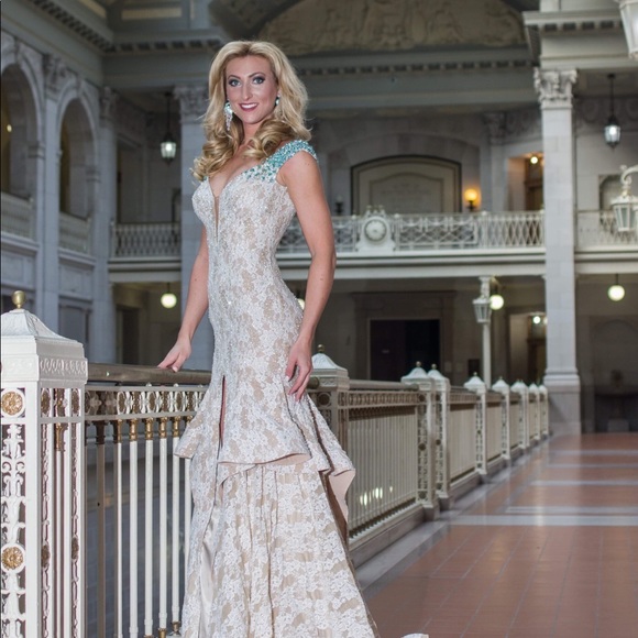 Jovani gown - Picture 2 of 4